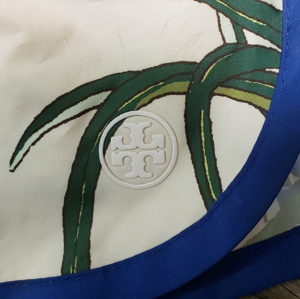 Tory Burch Cream Floral Athletic Shorts with Blue Trim - Picture 2 of 9
